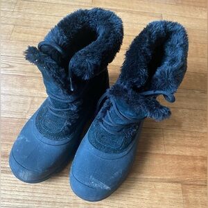GUC Sorel Black Fur-Lined Winter Boots heavy duty lace up very warm outdoors 8